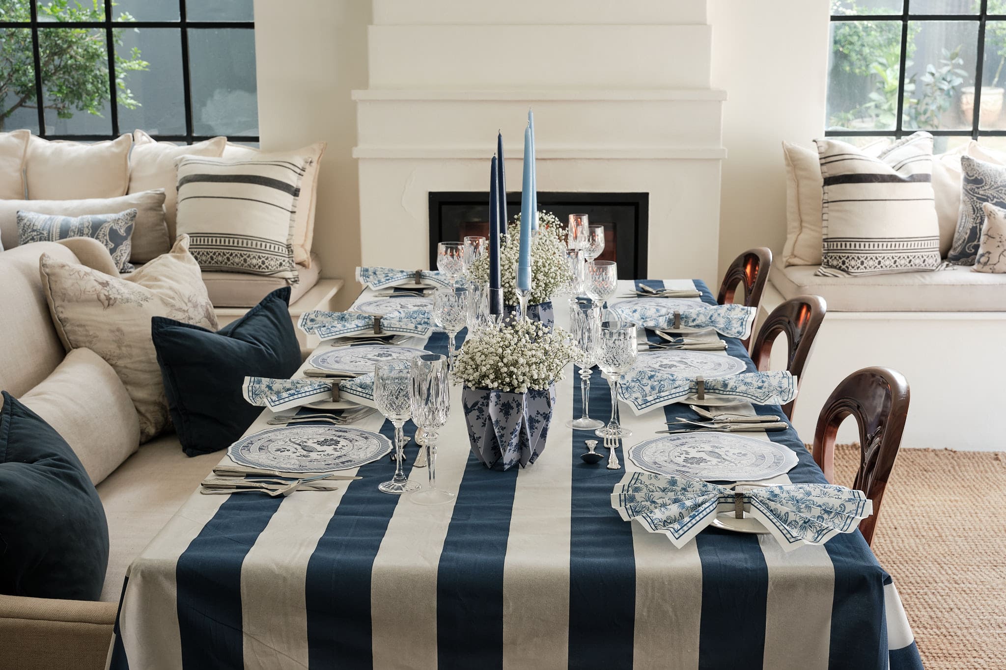 SS_Tablescapes_122025_00204 (1)-2 The Classic Striped - Tablecloth - Navy Striped