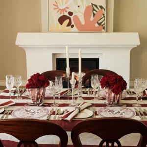 SS_Tablescapes_122025_00224a The Classic Striped - Tablecloth - Wine Striped